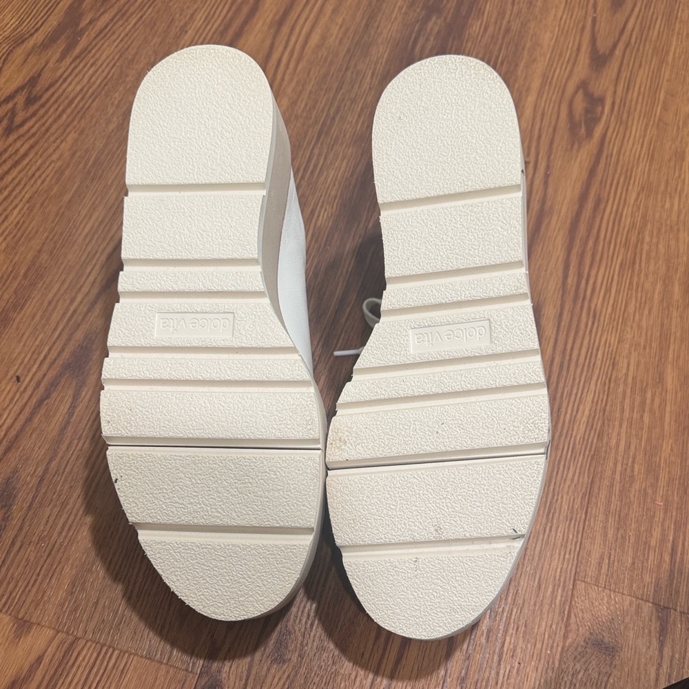 Dolce Vita Cream Platform Sneakers - Picture 5 of 5
